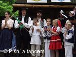 Mezinárodní folklorní festival Písní a tancem